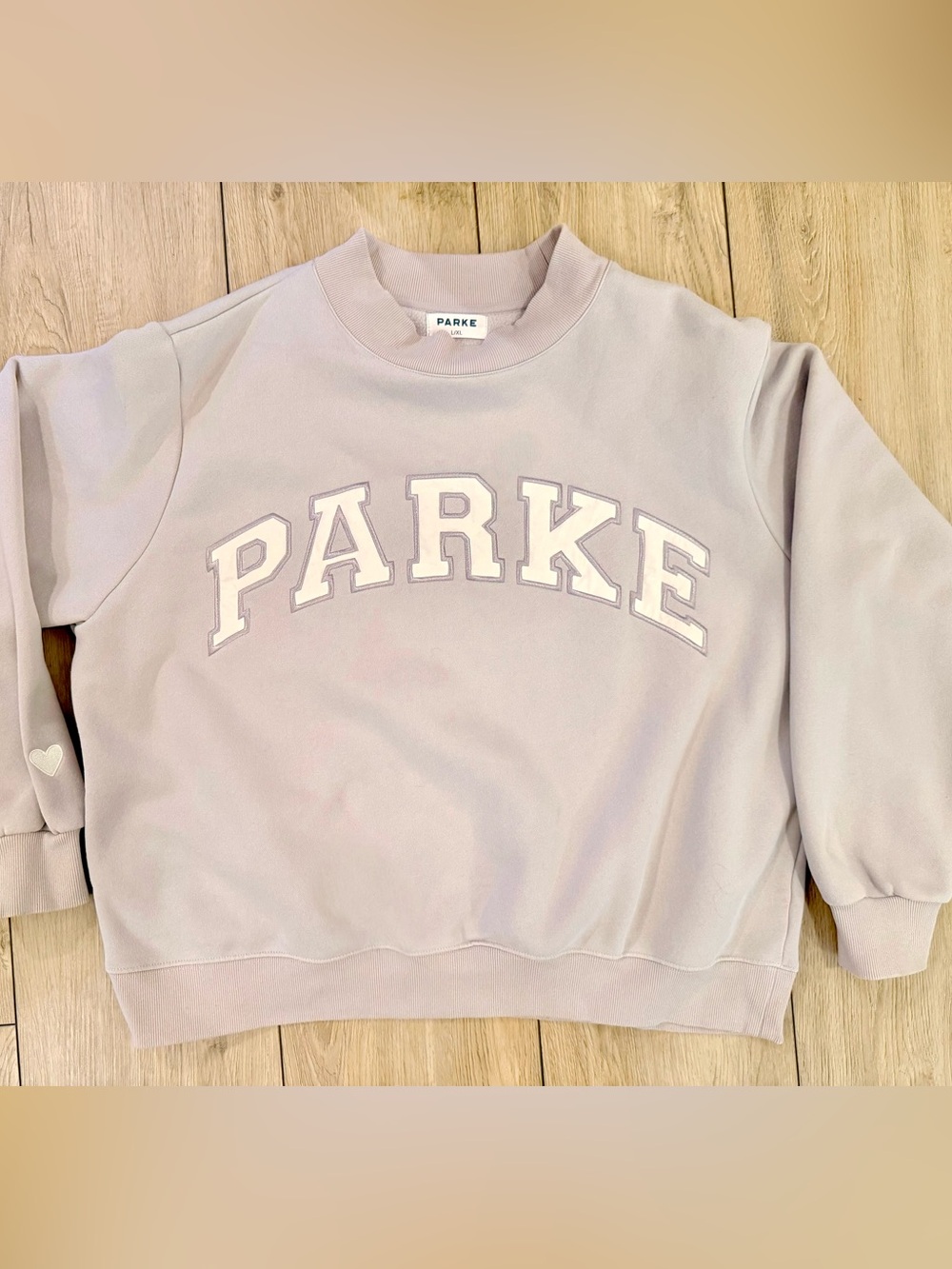 Parker Valentine’s Varisty Mockneck Fleece Sweatshirt in Lavender/white L/XL
